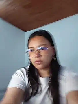 Snapshot of _Juno chatting on 16, 7, 2026 Juno online show from 16, 7, 2026