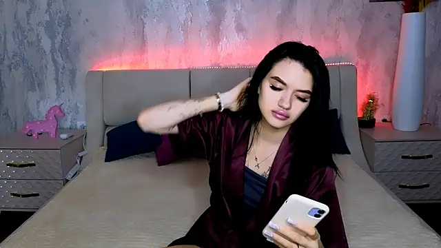 Holly Beck online show from 13, 5, 2026