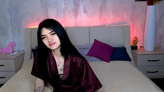 Holly Beck online show from 19, 5, 2026