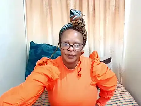 Snapshot of Ebony_Bloom69 chatting on 15, 6, 2026 Ebony Bloom69 online show from 15, 6, 2026