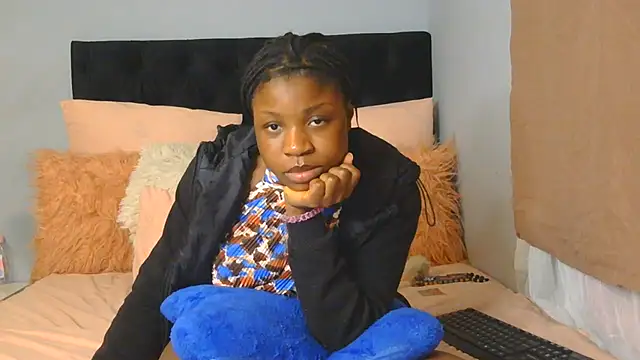 Snapshot of julianaa19 chatting on 20, 5, 2026 julianaa19 online show from 20, 5, 2026