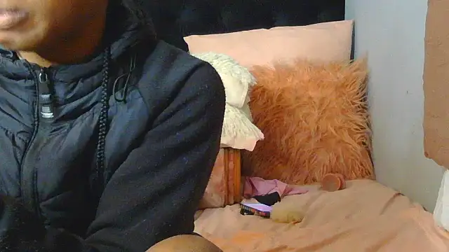 Snapshot of julianaa19 chatting on 20, 5, 2026 julianaa19 online show from 20, 5, 2026