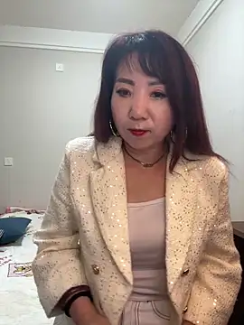 Snapshot of lucy-698 chatting on 3, 5, 2026 lucy-698 online show from 3, 5, 2026