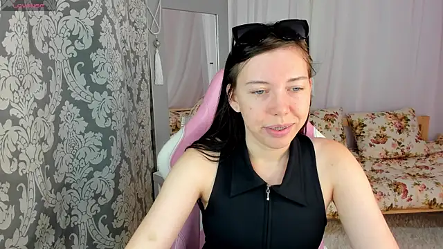 Snapshot of Sandra_Ross chatting on 5, 7, 2026 Sandra Ross online show from 5, 7, 2026