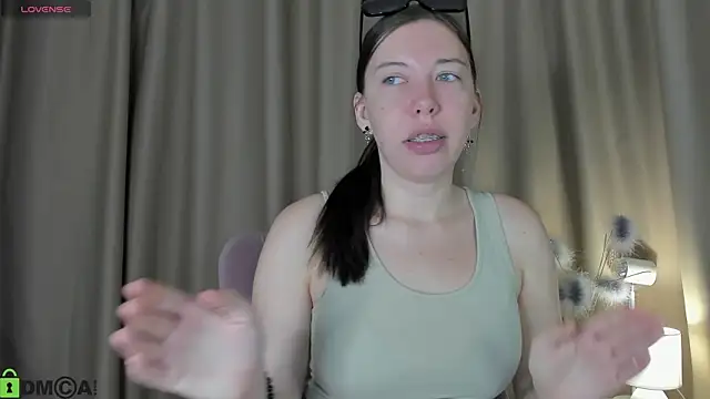 Snapshot of Sandra_Ross chatting on 8, 7, 2026 Sandra Ross online show from 8, 7, 2026