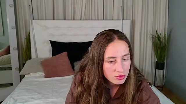 NadinnL online show from 3, 7, 2026