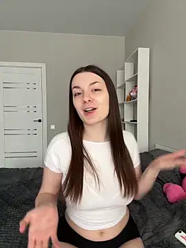 Emmy Boobssss online show from 21, 4, 2026