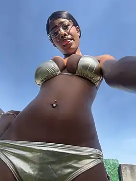 CocoaLuxeXXX online show from 28, 5, 2026