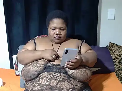 BBWMIDGET40 online show from 6, 5, 2026