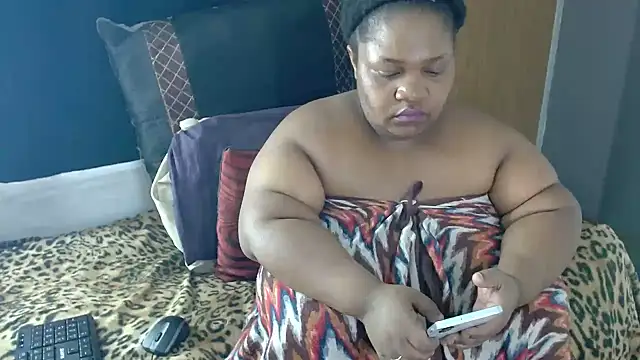 BBWMIDGET40 online show from 15, 6, 2026