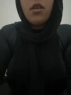 Snapshot of Laavinia chatting on 12, 5, 2026 Laavinia online show from 12, 5, 2026
