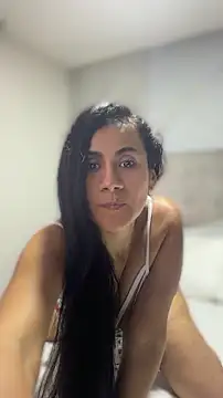 Snapshot of Laia_Hills chatting on 25, 6, 2026 Laia Hills online show from 25, 6, 2026