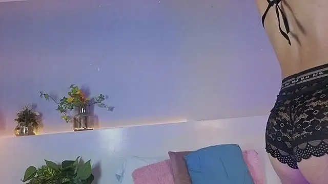 lily obsession online show from 28, 4, 2026