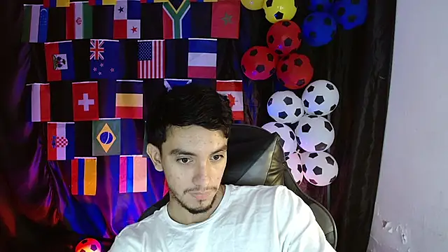 Snapshot of dante_18cm_ chatting on 18, 7, 2026 dante 18cm online show from 18, 7, 2026