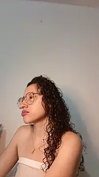 Snapshot of DanaaCollins chatting on 28, 5, 2026 DanaaCollins online show from 28, 5, 2026