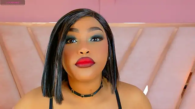 Snapshot of TiannahGlow chatting on 4, 5, 2026 TiannahGlow online show from 4, 5, 2026