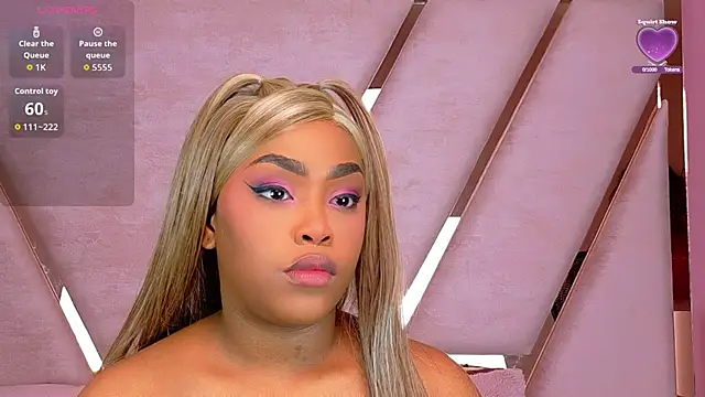 Snapshot of TiannahGlow chatting on 6, 6, 2026 TiannahGlow online show from 6, 6, 2026