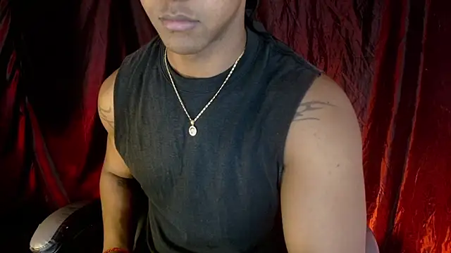 Snapshot of zoriel_bigcock chatting on 13, 5, 2026 zoriel bigcock online show from 13, 5, 2026