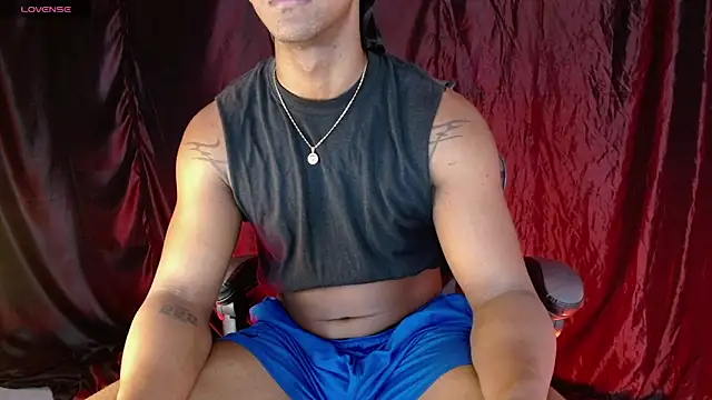 Snapshot of zoriel_bigcock chatting on 16, 5, 2026 zoriel bigcock online show from 16, 5, 2026