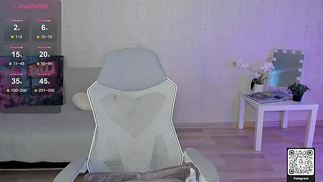 LinnLove online show from 9, 5, 2026