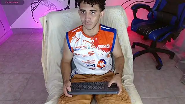 caius bigcock1 online show from 24, 5, 2026