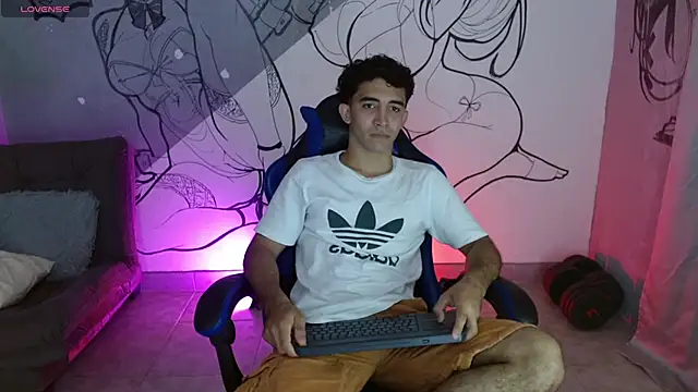caius bigcock1 online show from 18, 5, 2026