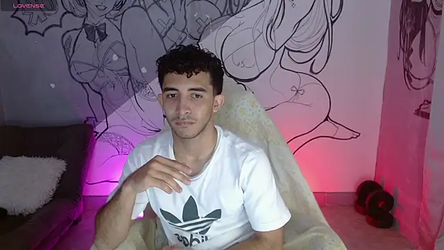 caius bigcock1 online show from 27, 4, 2026