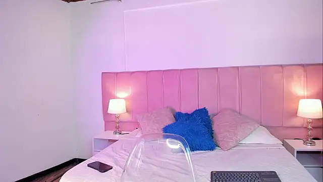 Snapshot of emily_gv1 chatting on 5, 5, 2026 emily gv1 online show from 5, 5, 2026