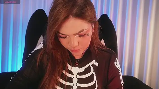 Tessa ruxh online show from 26, 6, 2026