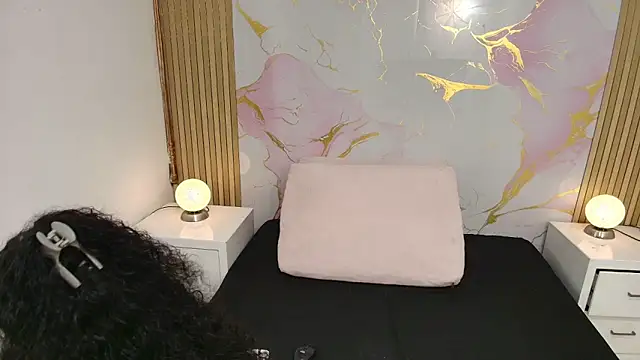 PaulineKosh online show from 15, 6, 2026
