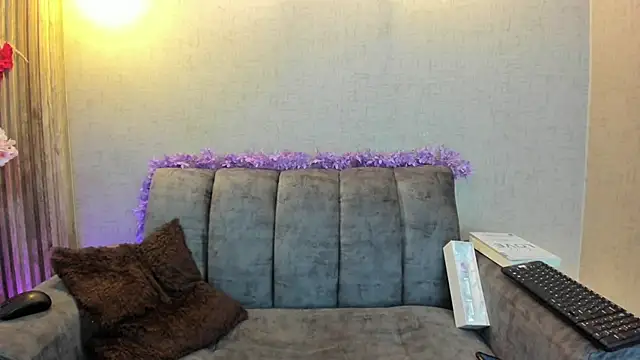 Snapshot of ShantalBr chatting on 22, 6, 2026 ShantalBr online show from 22, 6, 2026