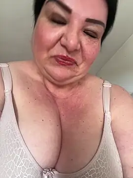 curvymilfmicha online show from 21, 4, 2026