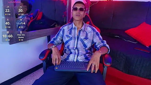 Snapshot of Alan_Colthon chatting on 20, 5, 2026 Alan Colthon online show from 20, 5, 2026