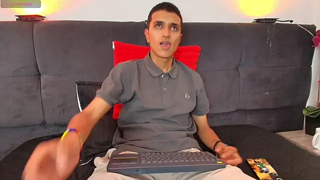 Snapshot of Alan_Colthon chatting on 25, 5, 2026 Alan Colthon online show from 25, 5, 2026