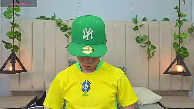 milan zapata online show from 11, 5, 2026