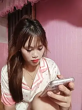 Snapshot of Ly-sexyy chatting on 8, 7, 2026 Ly-sexyy online show from 8, 7, 2026