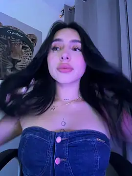 Snapshot of IsabellaNoir_ chatting on 21, 5, 2026 IsabellaNoir online show from 21, 5, 2026