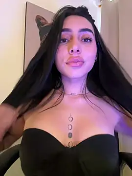 Snapshot of IsabellaNoir_ chatting on 22, 7, 2026 IsabellaNoir online show from 22, 7, 2026