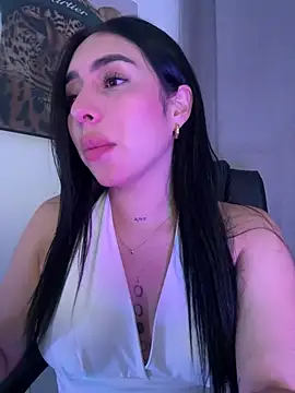 Snapshot of IsabellaNoir_ chatting on 27, 4, 2026 IsabellaNoir online show from 27, 4, 2026