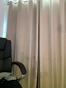 Snapshot of IsabellaNoir_ chatting on 28, 7, 2026 IsabellaNoir online show from 28, 7, 2026