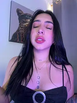 Snapshot of IsabellaNoir_ chatting on 24, 4, 2026 IsabellaNoir online show from 24, 4, 2026