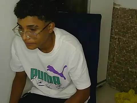 black jeanss online show from 21, 4, 2026