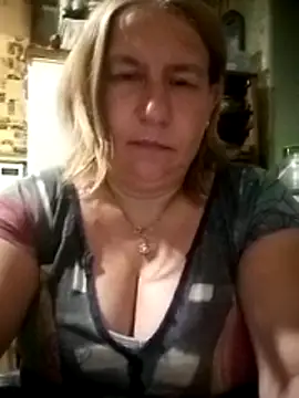 Snapshot of AnnaGlory38 chatting on 10, 6, 2026 AnnaGlory38 online show from 10, 6, 2026