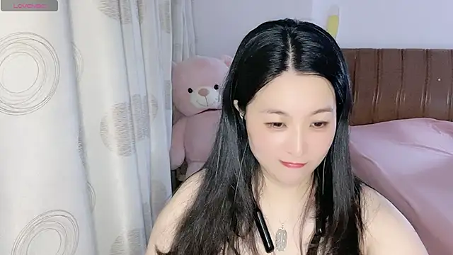 Snapshot of D-Misslu chatting on 4, 6, 2026 D-Misslu online show from 4, 6, 2026