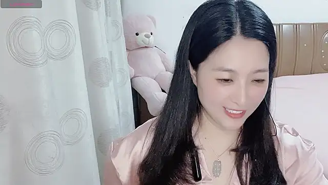 Snapshot of D-Misslu chatting on 10, 6, 2026 D-Misslu online show from 10, 6, 2026