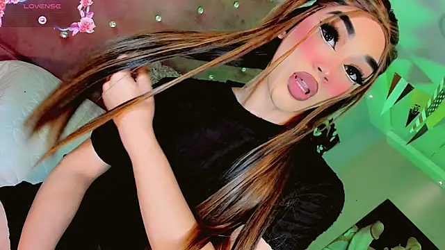 Snapshot of Camila_Vasquezz1 chatting on 19, 6, 2026 Camila Vasquezz1 online show from 19, 6, 2026