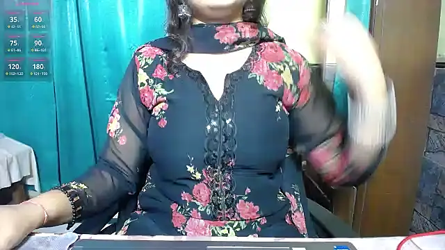 -Queenie online show from 25, 7, 2026