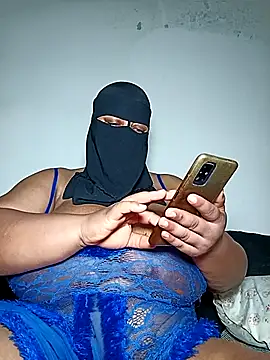 Snapshot of Loly_mor26 chatting on 4, 8, 2026 Loly mor26 online show from 4, 8, 2026