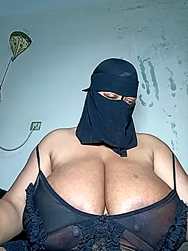 Snapshot of Loly_mor26 chatting on 15, 5, 2026 Loly mor26 online show from 15, 5, 2026