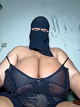 Snapshot of Loly_mor26 chatting on 16, 5, 2026 Loly mor26 online show from 16, 5, 2026